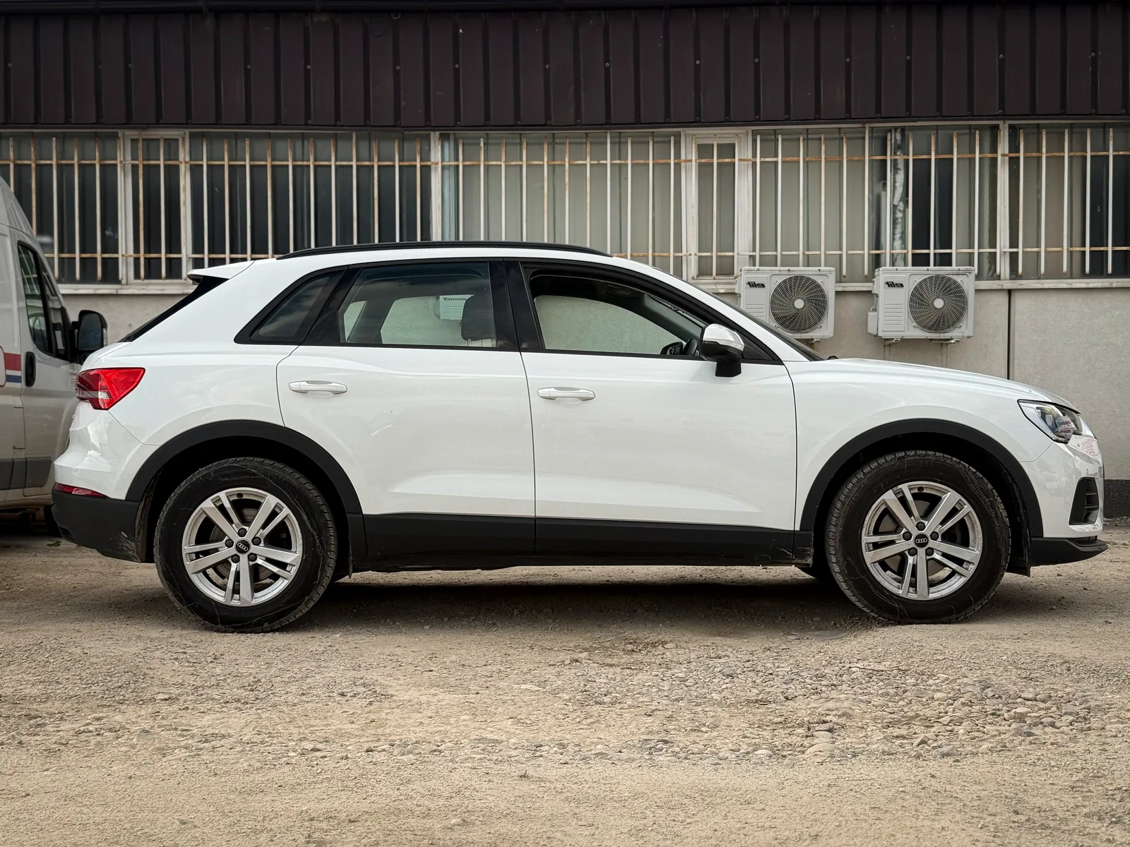 Audi Q3 4