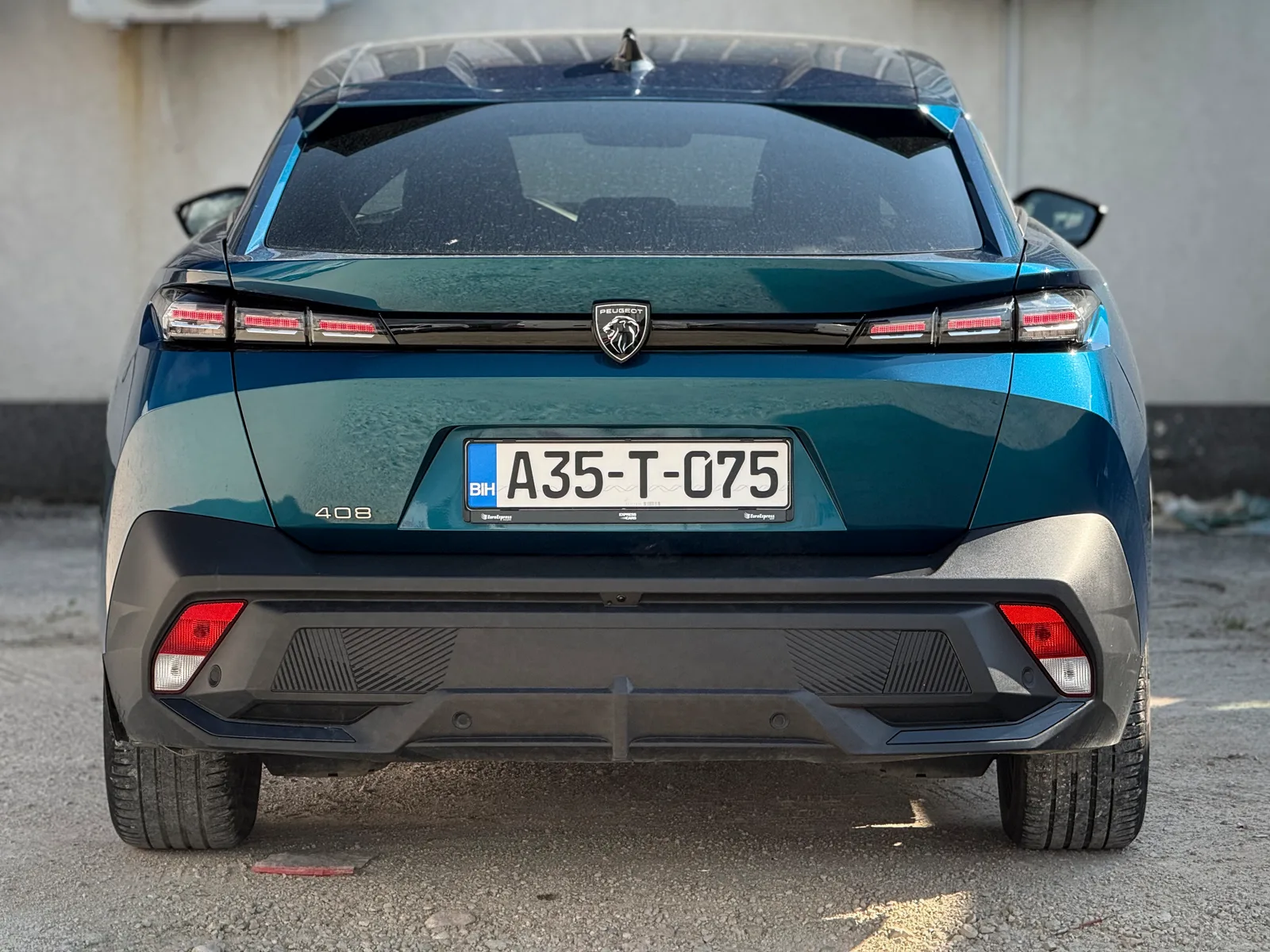 Peugeot 408 6