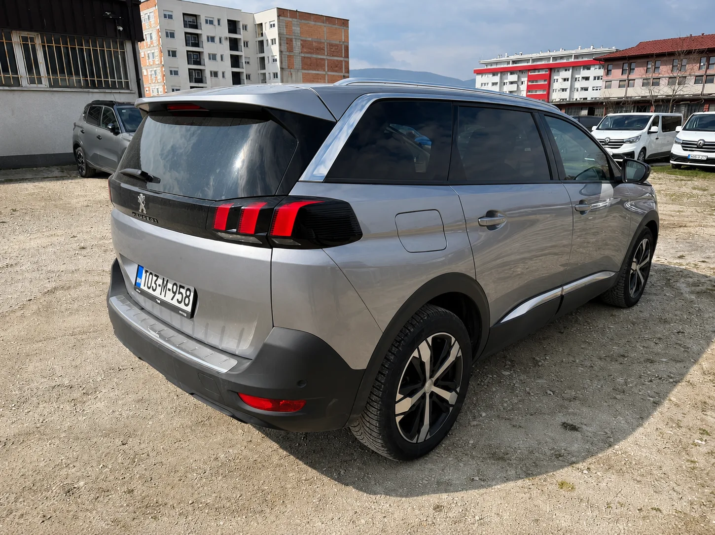 Peugeot 5008 2