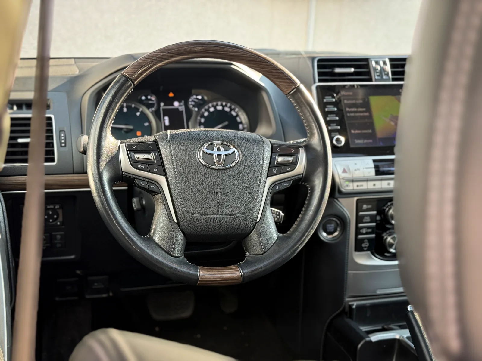 Toyota Land Cruiser 7