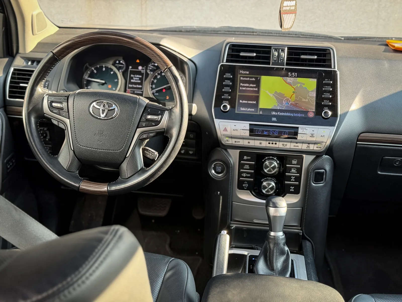 Toyota Land Cruiser 8